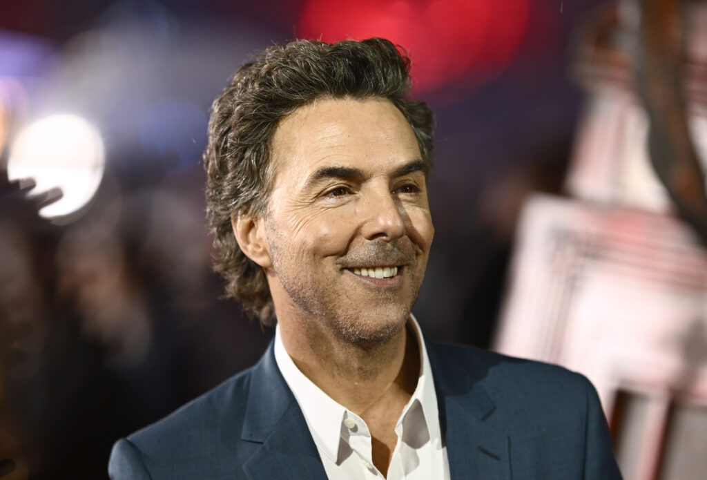 Shawn Levy to Direct Original Sci-Fi  Drama ‘Somewhere Out There’ for Netflix