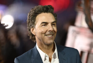 Shawn Levy to Direct Original Sci-Fi  Drama ‘Somewhere Out There’ for Netflix