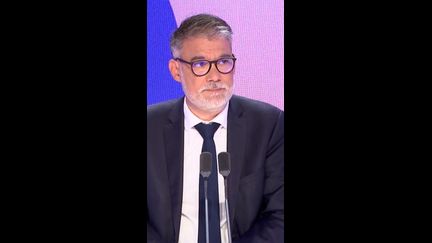 « Il faut amener les gens vers des repas de qualité », déclare Olivier Faure à propos de la bataille contre le Master Poulet de Saint-Ouen
