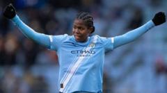 Shaw named Football Writers&rsquo; Women&rsquo;s Player of Year