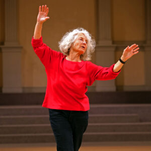 Simone Forti, Movement Artist Inspired by the Everyday, Dies at 91