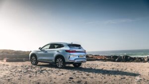 28 % du marché déjà pris : l’appel d’urgence de Volkswagen à Bruxelles face aux hybrides chinoises