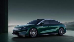 1 000 km d’autonomie et charge en 5 min : BYD s’attaque à Mercedes avec la Da Han
