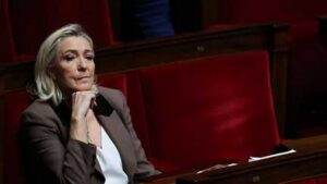 La justice autorise Marine Le Pen à utiliser le terme « renaissance » et rejette un recours du parti Renaissance