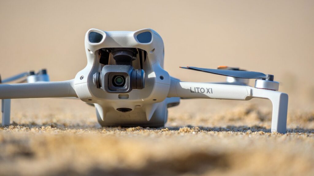 On a trouvé le drone parfait pour vos vacances : le DJI Lito 1 qui filme en 4K est en promo avec ses accessoires