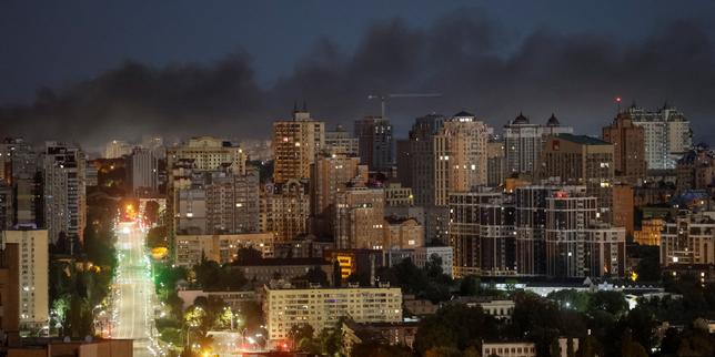 EN DIRECT, guerre en Ukraine : la Russie bombarde les villes de Kiev, Lviv et Kryvy Rih