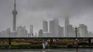 Chinese stocks on track for worst month in decade