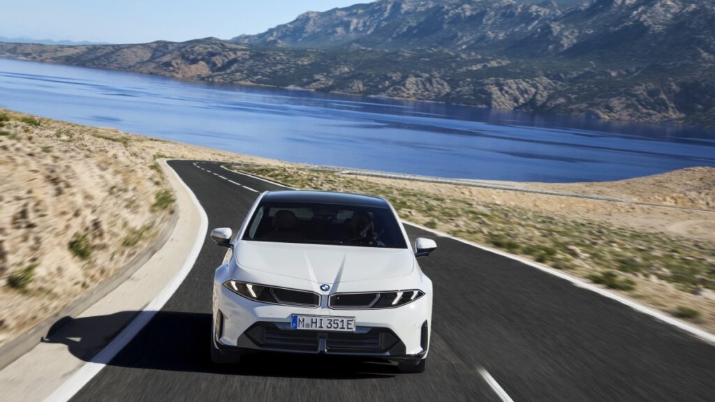 BMW tente un pari que presque tous ses concurrents ont abandonné : un cabriolet électrique