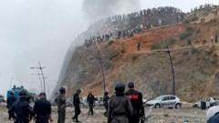 Watch: Tens of thousands of migrants enter Spain&rsquo;s Ceuta from Morocco