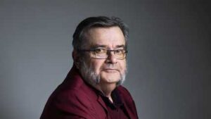 ENTRETIEN. « L&rsquo;intensification des attaques de l&rsquo;extrême droite contre la culture et la pensée est en accélération », estime Olivier Mannoni qui dénonce une langue française minée par le fascisme