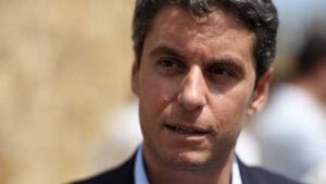 En campagne, Gabriel Attal promet un plan « massif » sur l&rsquo;eau s&rsquo;il est élu président