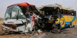 Une violente collision entre deux bus au Niger fait au moins 22 morts dont 17 militaires