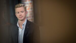 As Reddit stock falls, CEO questions value of Google&rsquo;s AI Overviews