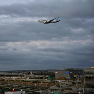 A Bloody Attack on a FlyDubai Plane Headed to Israel, and a Terrifying Plunge