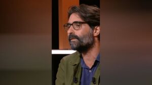 « Ce qu&rsquo;on fait avec notre plume, c&rsquo;est violent, mais notre responsabilité c&rsquo;est de pouvoir le défendre devant des magistrats » affirme Fabrice Arfi, après les révélations de Mediapart sur Jordan Bardella