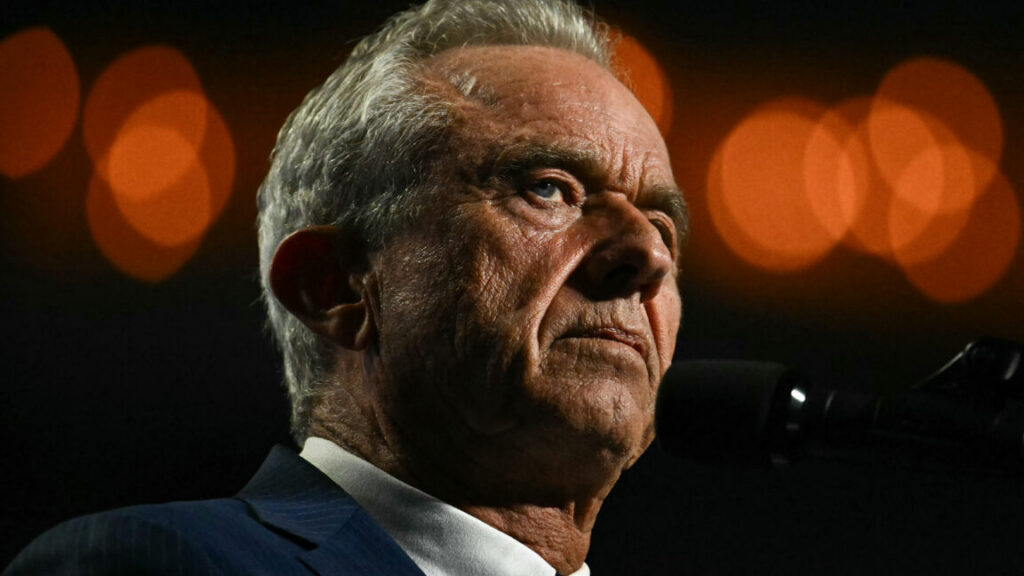 RFK Jr. thinks AI will free us from the « tyranny » of medical facts, expertise