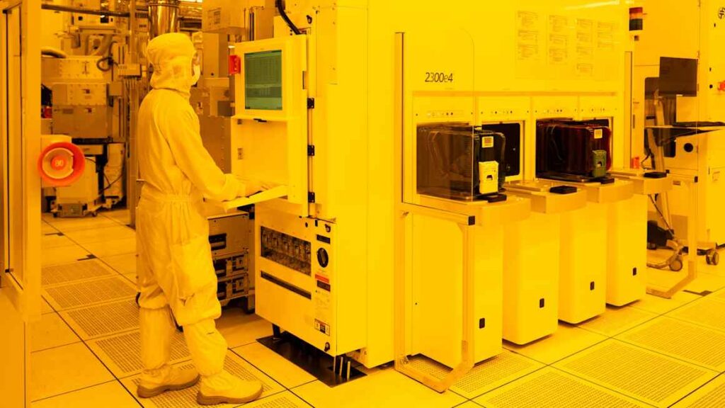 Singapore’s bet on chipmaking