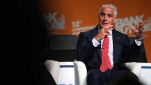Unicredit’s Orcel moves to seize control of Commerzbank within months
