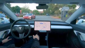 Le calendrier du Tesla FSD dérape encore : pas de vote européen avant décembre