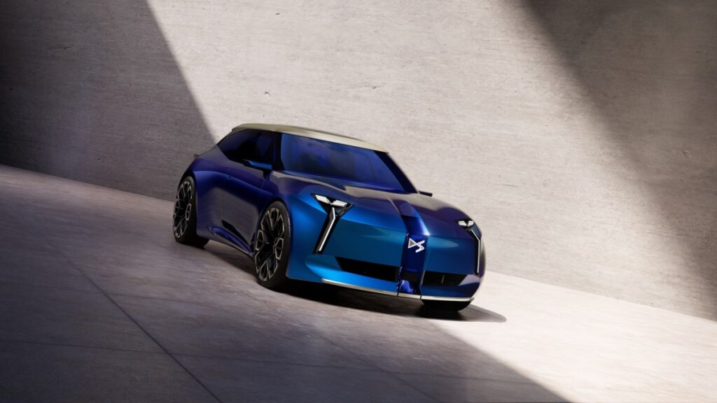 Le grand retour de la mythique DS 3 ? Voici la DS F3ver, un concept de citadine électrique bourré de références