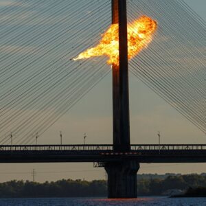 Russia Turns to Striking Kyiv’s Bridges, Threatening a Vital Lifeline