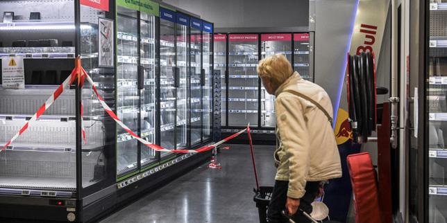 Dans les supermarchés français, une journée noire après une cyberattaque massive visant des systèmes frigorifiques
