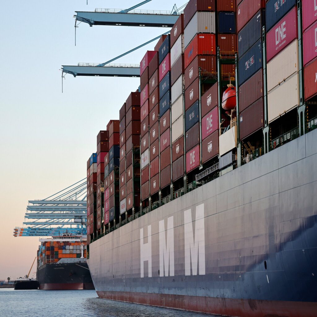 U.S. Trade Deficit Hits 17-Month High Despite Trump’s Tariffs