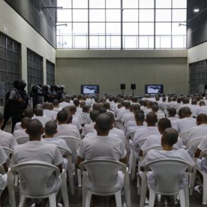 Mass Trials Put Hundreds in One Dock in El Salvador