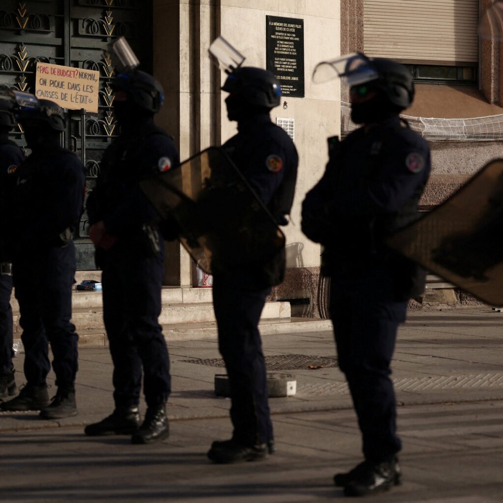 France Is Veering Toward a Potential Debt Crisis, a Warning to the World