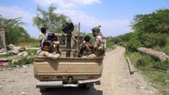 Yemen&rsquo;s government announces all-out war to reclaim land from Houthis