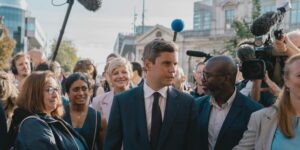 Présidentielle 2027 : en plein mouvement lycéen, Gabriel Attal mise sur l’affrontement avec Jean-Luc Mélenchon pour relancer sa campagne