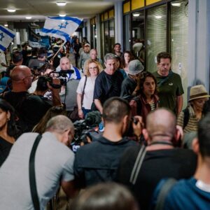 FlyDubai Passenger Who Helped Subdue Pilot Describes Stabbing Attack in Cockpit