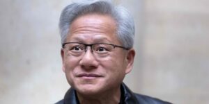 Le patron de Nvidia, Jensen Huang, s’assume en « optimiste » sur les risques de l’IA, la souveraineté ou l’emploi