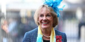 Esther Rantzen, journaliste et militante pour l’aide à mourir au Royaume-Uni, est morte à l’âge de 86 ans