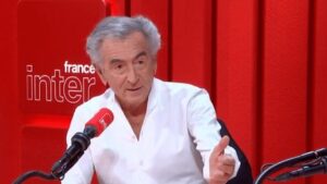 « J&rsquo;ai toujours pensé que cette histoire de dédiabolisation, c&rsquo;est du bidon », réagit Bernard-Henri Lévy, après des écrits antisémites attribués à Jordan Bardella