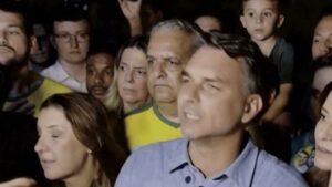 Brésil : Flavio Bolsonaro en tête au premier tour de l&rsquo;élection présidentielle