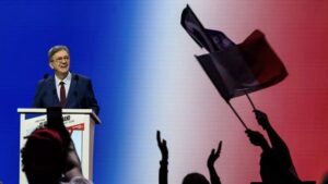REPORTAGE. À Clermont-Ferrand, Jean-Luc Mélenchon fait salle comble et déroule ses propositions sur la jeunesse et l&rsquo;éducation