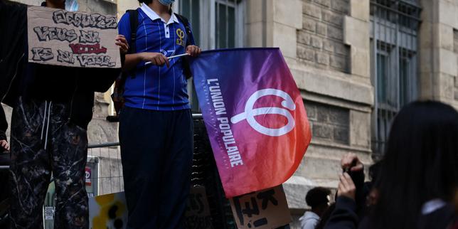 Blocage des lycées : pour La France insoumise, un appui au mouvement à double tranchant