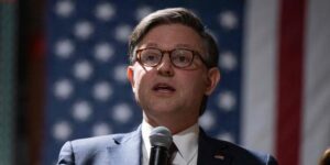 Exécution en direct aux Etats-Unis : le speaker républicain Mike Johnson émet à son tour des réserves