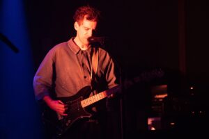 Andrew Savage Launches New Band Iconic Fugues with “2025 Dream/2025 Blues”