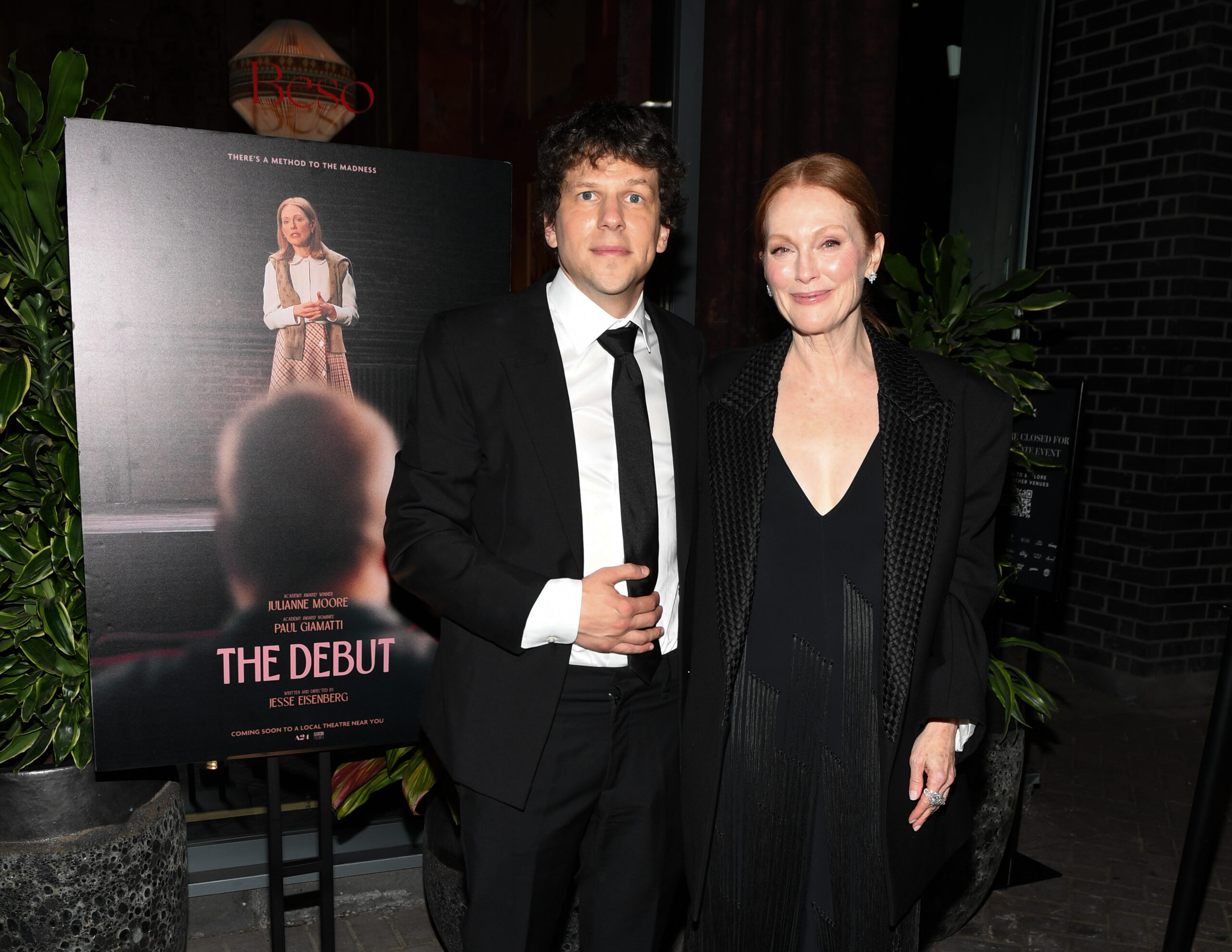 ‘The Debut’: Jesse Eisenberg Praises Oscar Frontrunner Julianne Moore’s ‘Perfect Performance’ at NYFF