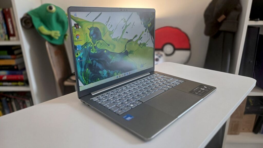 L’anti-MacBook Neo de Acer à moins de 900 euros a un gros point fort… et un vrai défaut