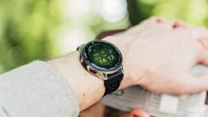 L’Amazfit Cheetah 2 Pro baisse de prix : cette montre GPS en titane a de sérieux arguments pour les coureurs