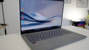 Ultra-léger (990 g) et très endurant, l’Asus Zenbook A14 sous Snapdragon X2 Elite profite d’une grosse remise de 500 €