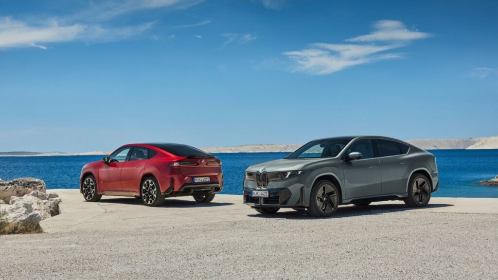 BMW dévoile l’iX4 : le clone profilé de l’iX3 promet jusqu’à 828 km d’autonomie