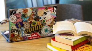 PC portable étudiant : quel modèle choisir en 2026, selon votre budget ?