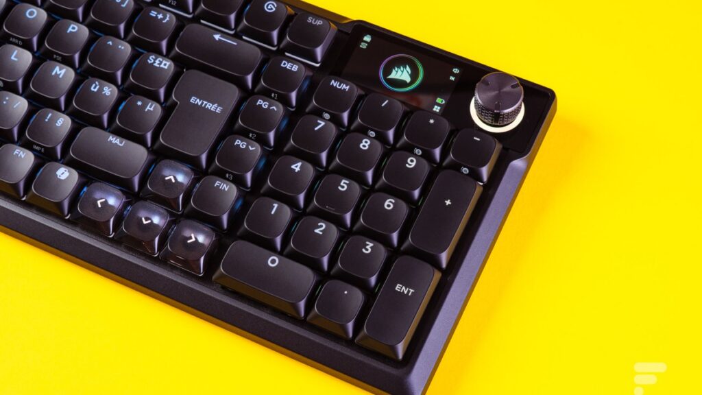 Corsair Vanguard Air 99 Wireless : le clavier gamer low profile à touches Stream Deck perd 70 €