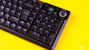 Corsair Vanguard Air 99 Wireless : le clavier gamer low profile à touches Stream Deck perd 70 €