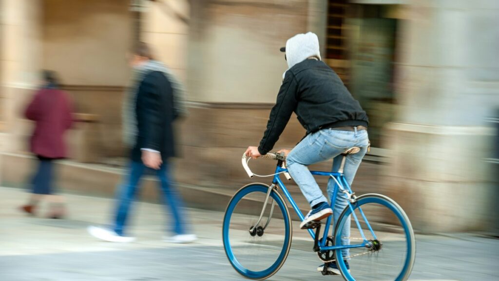 Casque obligatoire à vélo : l’Espagne supprime toutes les dérogations et décide de mieux protéger les cyclistes