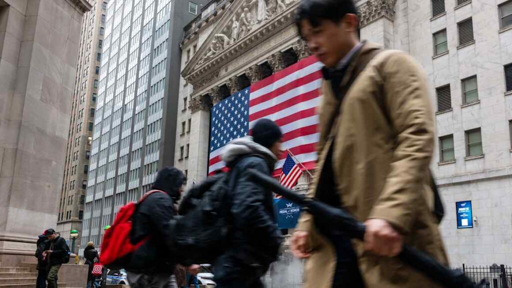 How a trillion-dollar hedge fund borrowing spree became Wall Street’s cash cow